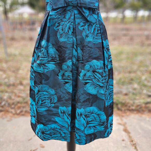 Helene Berman London Vintage Womens Floral Dress, size 2 - Picture 4 of 8